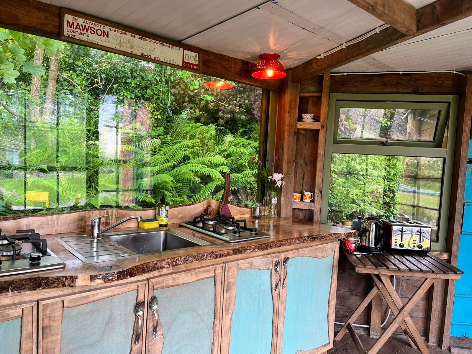 Communal Comfort & Campfire Vibes